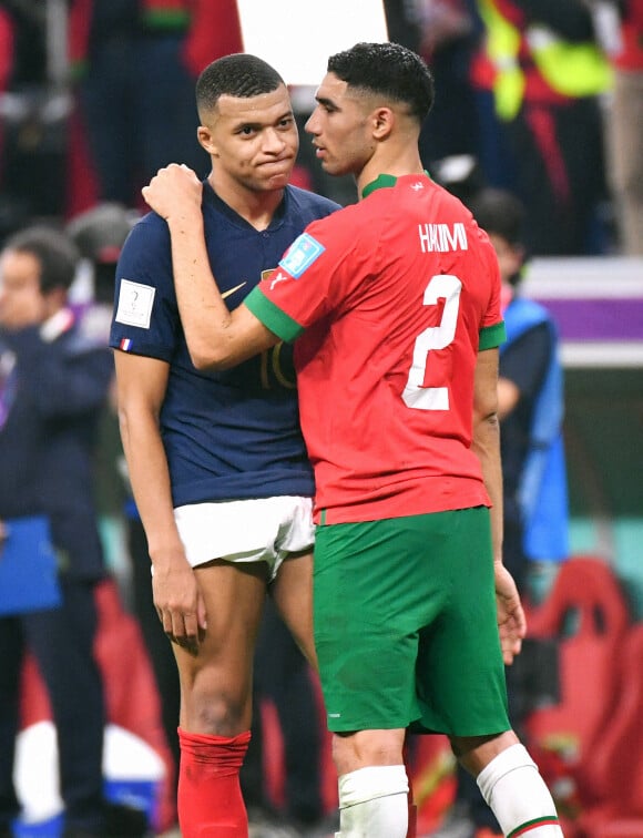 Achraf Hakimi et Kylian Mbappé - Match de demi-finale "France - Maroc" lors de la Coupe du Monde 2022 au Qatar (FIFA World Cup Qatar 2022) le 14 décembre 2022.