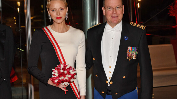 Charlène et Albert de Monaco de sortie : le couple en immersion dans une crèche, inauguration royale