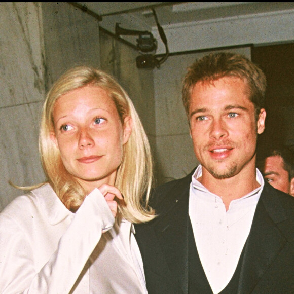 Brad Pitt et Gwyneth Paltrow à la première du film "legend of the falls" à Londres le 24 avril 1995. 