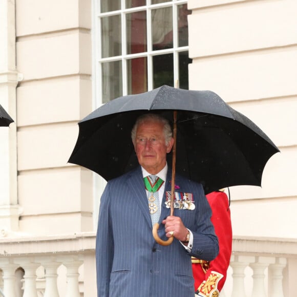 Le prince Charles, prince de Galles, et Camilla Parker Bowles, duchesse de Cornouailles accueillent le président de la République française Emmanuel Macron dans la maison royale Clarence House, pour la commémoration du 80ème anniversaire de l'appel du 18 juin du général de Gaulle à Londres, Royaume Uni, le 18 juin 2010. 