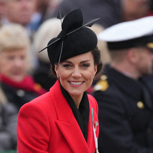 Et comme sa maman Kate Middleton l'a indiqué dans des propos rapportés par Hello, Louis est comme ça presque tous les jours
Catherine Kate Middleton, princesse de Galles, en visite au "1st Battalion Welsh Guards at Combermere Barracks "à Windsor, à l'occasion de la Saint-David le 1er mars 2023. 