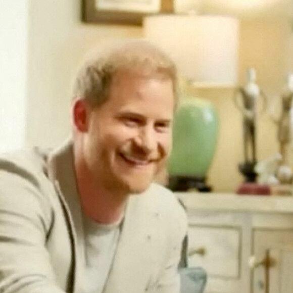 Le Prince Harry a participé à un événement en direct avec le docteur Gabor Maté, expert dans les traumatismes liés à l'enfance. Le 4 mars 2023. 