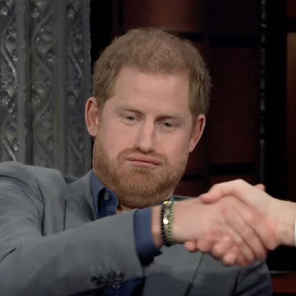 Le prince Harry donne une interview sur le plateau de Stephen Colbert à propos de la vie après la mort 