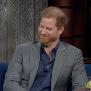 Le prince Harry donne une interview sur le plateau de Stephen Colbert à propos de la vie après la mort 