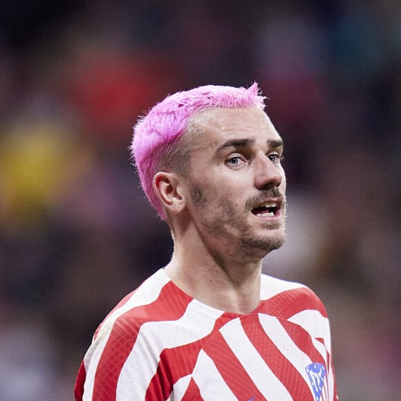 Antoine Griezmann s'est teint les cheveux en rose fluo ! Madrid, le 8 janvier 2023. © Ruben Albarran/Zuma Press/Bestimage