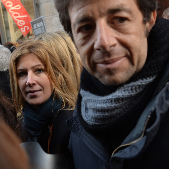 Patrick Bruel et Amanda Sthers - Marche républicaine pour Charlie Hebdo à Paris, suite aux attentats terroristes survenus à Paris les 7, 8 et 9 janvier. Paris, le 11 janvier 2015 