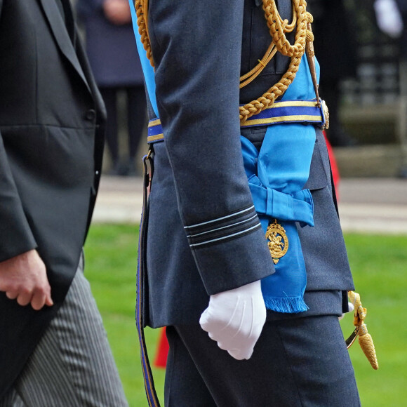 Le prince William, prince de Galles, Le prince Harry, duc de Sussex - Arrivée à la Cérémonie funèbre en La Chapelle Saint-Georges en présence des 15 Premiers ministres des royaumes qui ont exercé pendant les 70 ans de règne de la reine Elizabeth II d'Angleterre. Le cercueil sera descendu dans la crypte royale de la Chapelle Saint-Georges où elle reposera au côté de son époux le prince Philip, décédé le 9 avril 2021. Une cérémonie privée d'inhumation se tiendra au Mémorial du roi George VI. Windsor, le 19 septembre 2022. © Kirsty O'Connor / Bestimage 