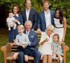 Lors de son accession au trône en septembre dernier, le roi Charles III s'était montré indécis concernant les titres qu'il allalit attribuer à Archie et Lilibet après le départ de leurs parents des rangs actifs de la monarchie. 
Photo de famille pour les 70 ans du prince Charles, prince de Galles, dans le jardin de Clarence House à Londres, Royaume Uni, le 14 novembre 2018. Le prince de Galles pose en famille avec son épouse Camilla Parker Bowles, duchesse de Cornouailles, et ses fils le prince William, duc de Cambridge, et le prince Harry, duc de Sussex, avec leurs épouses, Catherine (Kate) Middleton, duchesse de Cambridge et Meghan Markle, duchesse de Sussex, et les trois petits-enfants le prince George, la princesse Charlotte et le jeune prince Louis. 