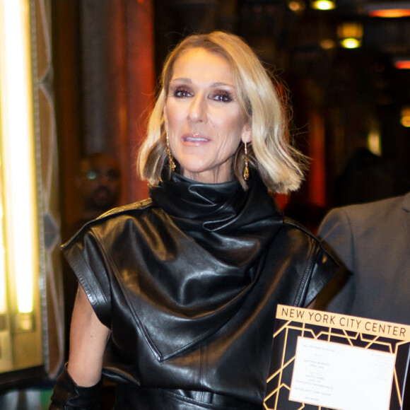 Céline Dion quitte un théâtre de Broadway à New York le 4 février 2020.