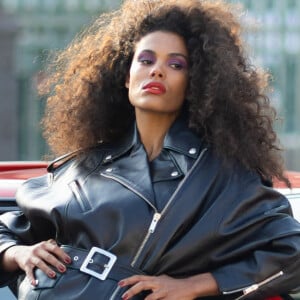 Tina Kunakey a posé dans une tenue très sexy à paris
Exclusif - Le mannequin français Tina Kunakey en body et perfecto adossé à une Ferrari 308 lors d'un shooting photo sur la place Vendôme en marge du prêt-à-porter automne-hiver 2023/2024 de la Fashion Week de Paris (PFW) , à Paris, France. © Da Silva-Perusseau/Bestimage 