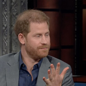 Le prince Harry donne une interview sur le plateau de Stephen Colbert à propos de la vie après la mort 