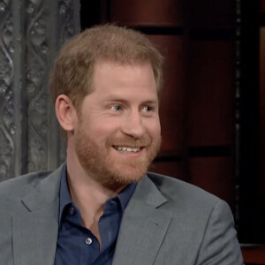 Le prince Harry donne une interview sur le plateau de Stephen Colbert à propos de la vie après la mort 