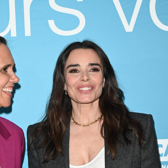 Jeanne Herry (réalisatrice) et Elodie Bouchez lors de l'avant-première du film Je verrai toujours vos visages au cinéma UGC Normandie à Paris le 14 mars 2023. © Coadic Guirec / Bestimage