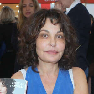 Isabelle Mergault lors de la 37ème édition du Salon du livre au parc des expositions, à la porte de Versailles, à Paris, France, le 26 mars 2017. © CVS/Bestimage 
