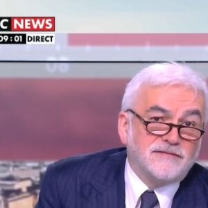 Accusé d'avoir "maltraité son chroniqueur"