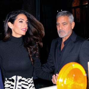 Exclusif - George Clooney et sa femme Amal sont de sortie pour fêter leur anniversaire de mariage à New York, le 27 septembre 2022.