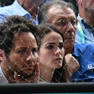 Vianney et sa femme Catherine Robert - People en tribune lors du tournoi de tennis "Rolex Paris Masters 2022" à Bercy AccorHotels Arena à Paris le 2 novembre 2022. © Veeren/Bestimage