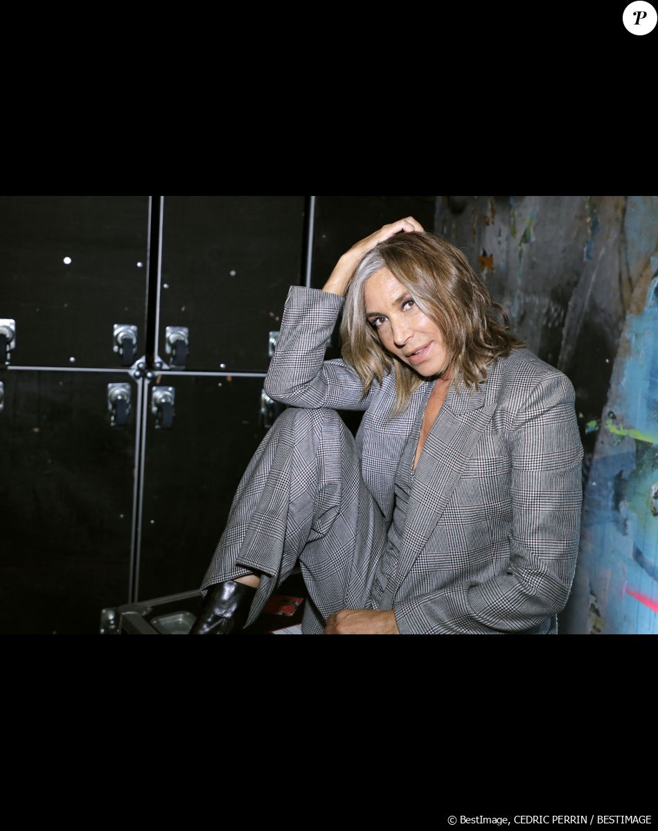 Zazie vit également dans une maison à Paris située dans le 20e
Exclusif - Zazie - Backstage - Enregistrement de l'émission "M6 sur son 31", présentée par E.Gossuin et diffusée le 31 décembre sur M6 © Cédric Perrin / Bestimage