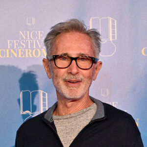 Thierry Lhermitte - Arrivées à la soirée de la 4ème édition du festival Cinéroman à Nice au cinéma Pathé Gare du Sud le 6 octobre 2022. © Bruno Bebert / Bestimage