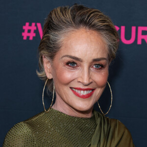 Sharon Stone - Photocall du dîner de gala caritatif "Women's cancer research fund" à Beverly Hills, le 16 mars 2023. 