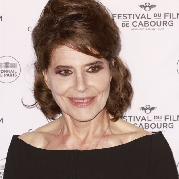 Le cinéaste est décédé prématurément, alors que Fanny Ardant était enceinte.
Fanny Ardant au photocall de la soirée de clôture du 36ème festival du film de Cabourg, France, le 18 juin 2022. © Christophe Aubert/Bestimage