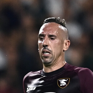 Un beau moment à deux pour Franck Ribéry et sa petite Keltoum ! 
 
Franck Ribery (joueur de Salernitana) lors du match de Football du Calcio Serie A (Italie), Salernitana - AS Rome (0-1) à Salernitana, Italie le 14 Août 2022 © Image Sport / Panoramic / Bestimage