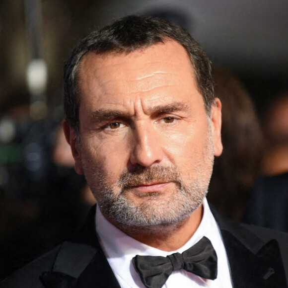 S'il y a un film dont on a entendu parler en ce début d'année, c'est celui-là !
Gilles Lellouche - Montée des marches du film "Fumer Fait Tousser" lors du 75e Festival International du Film de Cannes. © Rachid Bellak / Bestimage 
