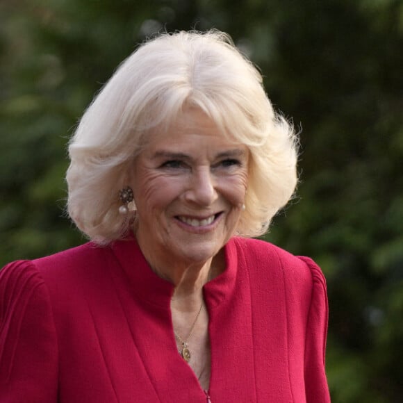 Camilla Parker Bowles, reine consort d'Angleterre, dans son rôle de colonel des Grenadier Guards, arrive au Lille Barracks à Aldershot, Hampshire, Royaume Uni, 31 janvier 2023, où elle rencontre des membres du bataillon, remet des médailles et rencontre des familles. 