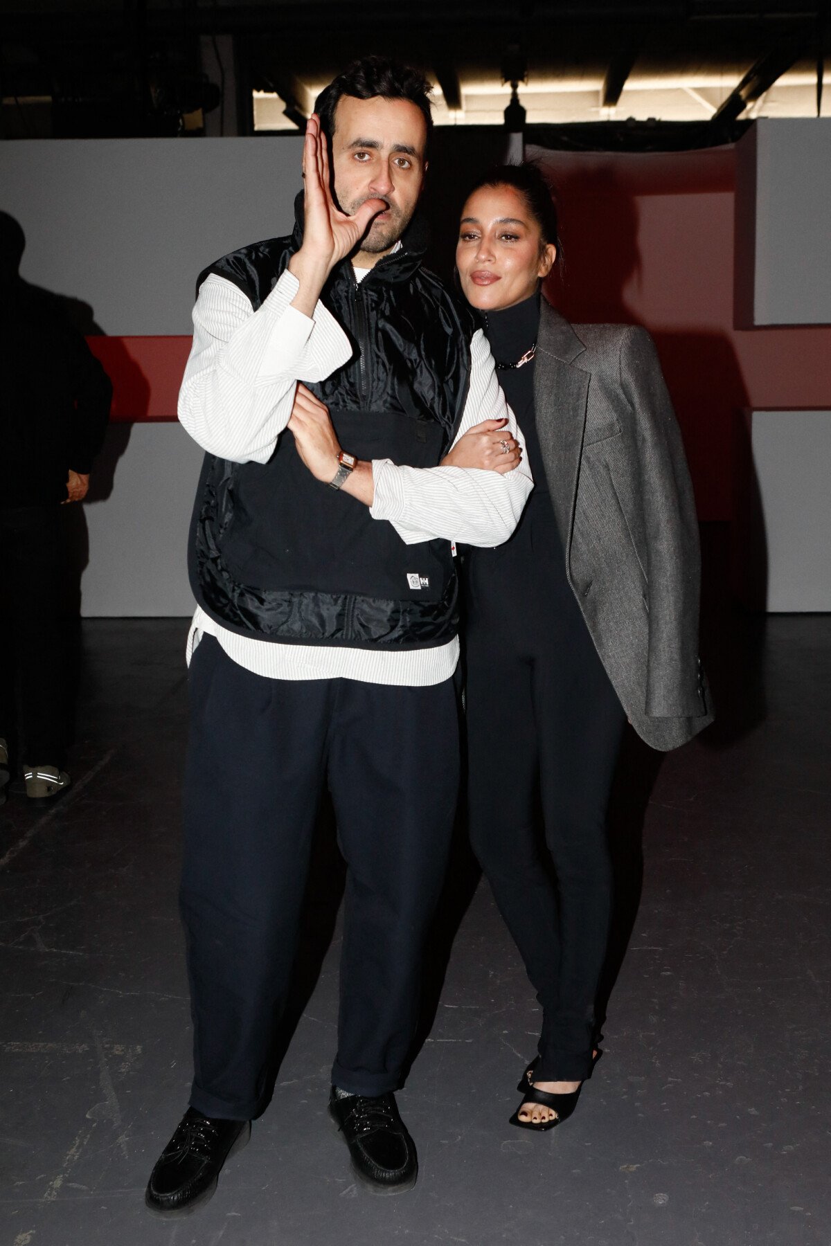 Photo Jonathan Cohen et Leïla Bekhti Front Row au défilé Marcia