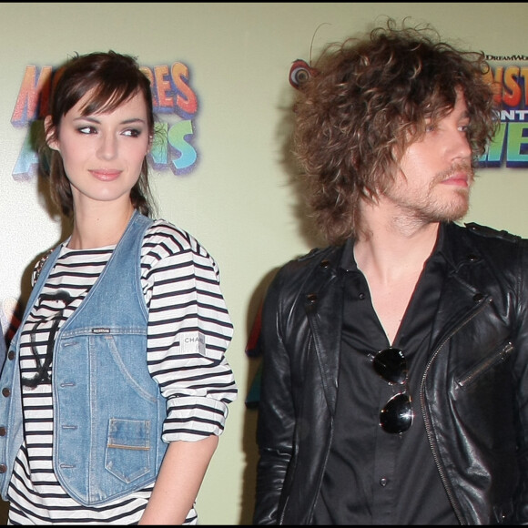 Il y a quinze ans, Louise Bourgoin et Julien Doré ont formé un couple très en vogue.
Louise Bourgoin et Julien Doré - Photocall du film "Monstres contre Aliens" à Paris 