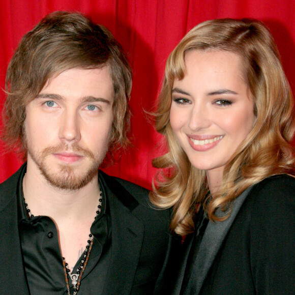 Et cela a eu raison de leur histoire.
Louise Bourgoin et Julien Doré - Dîner après la 33ème Cérémonie des César 2008
