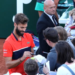 Benoit Paire et Shy'm sont resté ensemble près de deux ans. 
La chanteuse Shy'm est venue soutenir son compagnon Benoît Paire lors des internationaux de tennis de Roland Garros à Paris le 4 juin 2017. © Dominique Jacovides-Cyril Moreau/Bestimage