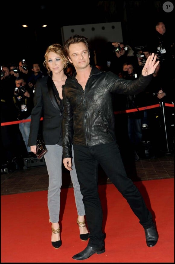 David Hallyday et Laura Smet arrivent aux NRJ Music Awards, à Cannes, le 23 janvier 2010 !