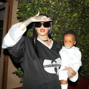 Rihanna enceinte, son compagnon et son fils à Santa Monica le 5 avril 2023.
© Backgrid USA / Bestimage