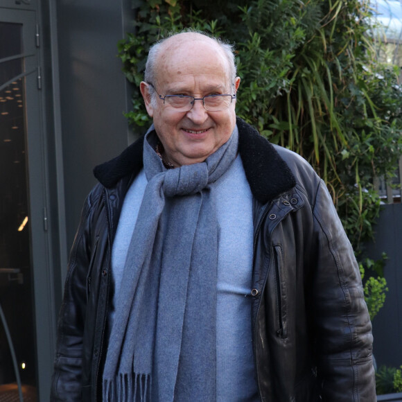 Michel Jonasz - Arrivées des people sur l'enregistrement de l'émission "Vivement dimanche" au Pavillon Gabriel à Paris le 26 février 2020.