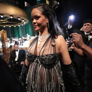 Rihanna (enceinte) en backstage de la 95ème édition de la cérémonie des Oscars à Los Angeles au Dolby Theater.