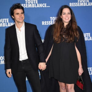 Un séjour qu'ils ont organisé dans le cadre de leur deuxième anniversaire de mariage.
Anouchka Delon (enceinte) et son compagnon Julien Dereims - Avant-première du film "Toute ressemblance..." au cinéma UGC Ciné Cité Les Halles à Paris, le 25 novembre 2019. © Coadic Guirec/Bestimage