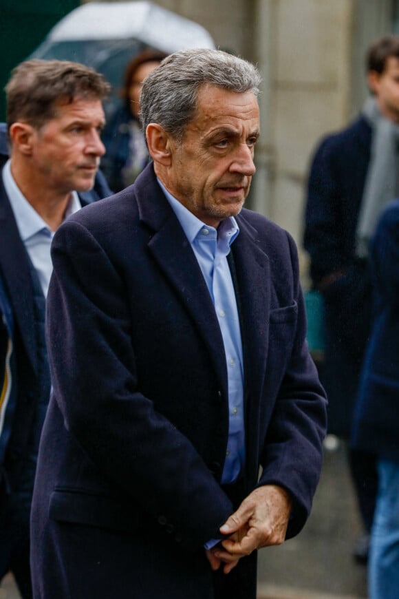 Nicolas Sarkozy, tout comme son frère François ou son ex-femme Cécilia, avaient également fait le déplacement. 
Nicolas Sarkozy - Arrivées aux obsèques de l'avocat Hervé Temime au cimetière du Montparnasse à Paris, France, le 14 avril 2023. © Clovis-Jacovides/Bestimage