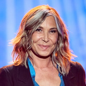 Zazie n'est pas que coach dans l'émission "The Voice" 
Exclusif - La chanteuse Zazie - Enregistrement de l'émission "La fête de la Chanson française" à Paris, diffusée sur France 2. © Cyril Moreau-Veeren / Bestimage On a tous en nous une chanson liée à l'enfance, à la première rencontre, au premier baiser, une chanson pour rire et une pour pleurer. La fête de la chanson française célèbre ces chansons-souvenirs qui nous font tous vibrer. L.Thilleman, accompagnée d'A.Manoukian au piano, vous invite à une soirée de fête autour des chansons de nos vies. Les plus grands artistes de la scène musicale française se retrouvent pour des moments uniques de musique, des rencontres, des impros, des duos et des reprises inoubliables. Cette année, une nouveauté puisque les artistes partagent leur plaisir, leur trac et leurs émotions avec le public lors des répétitions et dans les coulisses de l'émission. Au programme de cette soirée de fête, il y aura notamment : Une ouverture inédite avec la présence exceptionnelle de M.Polnareff. Un moment de fête autour de K.Girac et ses amis guitaristes Une surprise émouvante pour Zazie Des séquences musicales exclusives avec B.Biolay, Grand Corps Malade et J.Armanet Un hommage à C.Aznavour à l'occasion du 5e anniversaire de sa disparition Des découvertes musicales avec Adé, E.Peters, Santa... Et bien sûr les anecdotes incontournables d'A.Manoukian ! 