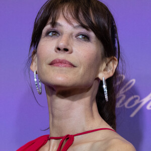 Un recueil d'histoires baptisé La souterraine
Sophie Marceau - Photocall du dîner du 75ème Festival International du Film de Cannes.