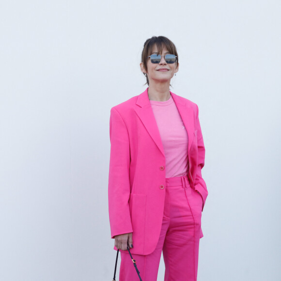 Sophie Marceau - Les célébrités au photocall du défilé Jacquemus pour la présentatation de la toute dernière collection "Le Raphia" au Bourget, Seine-Saint-Denis (93)
