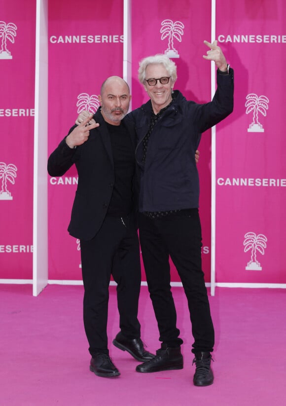 Lior Raz et Stewart Copeland - Saison 6 du Festival International CanneSeries au Palais des Festivals de Cannes, le 15 avril 2023. © Denis Guignebourg/Bestimage