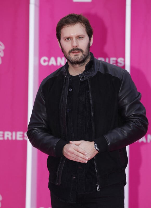 Hugo Becker - Saison 6 du Festival International CanneSeries au Palais des Festivals de Cannes, le 15 avril 2023. © Denis Guignebourg/Bestimage