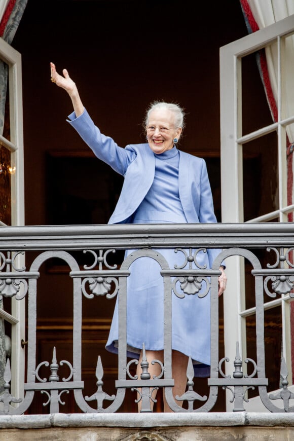La famille royale du Danemark lors de la célébration du 83ème anniversaire de la reine Margrethe au balcon du palais d'Amalienborg à Copenhague, Danemark, 16 avril 2023.  Celebrating the Queen's 83th birthday on the balcony of Christian IX's Palace Amalienborg in Copenhagen, Denmark, on April 16, 2023.