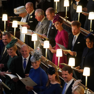 La reine Elisabeth II d'Angleterre et le prince Philip, duc d'Edimbourg, Le prince William, duc de Cambridge, et Catherine (Kate) Middleton, duchesse de Cambridge, Le prince Harry, duc de Sussex, et Meghan Markle, duchesse de Sussex, la princesse Anne, Sarah Ferguson, duchesse d'York et la princesse Beatrice d'York, Peter Phillips, Autumn Phillips, Mike Tindall, Zara Tindall, Lady Louise Mountbatten-Windsor et le prince Pavlos de Grèce - Cérémonie de mariage de la princesse Eugenie d'York et Jack Brooksbank en la chapelle Saint-George au château de Windsor, Royaume Uni le 12 octobre 2018. 