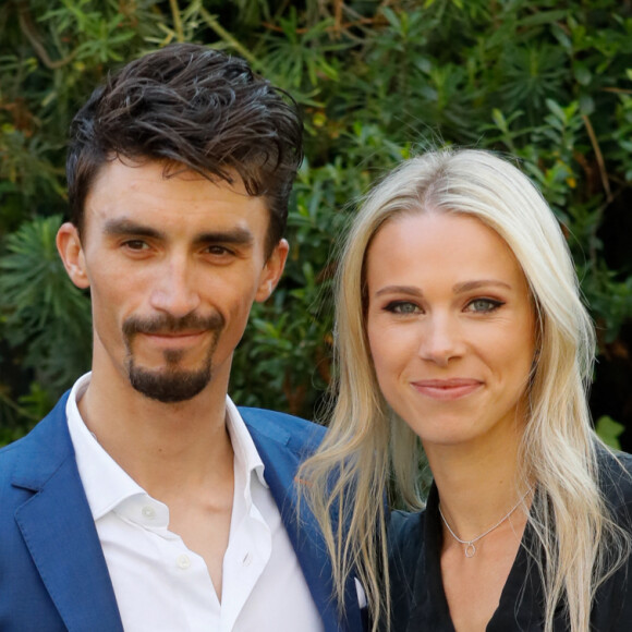 Marion Rousse partage une belle photo de Nino
 
Exclusif - les coureurs cyclistes Julian Alaphilippe et sa compagne Marion Rousse - Arrivées de l'émission "Vivement Dimanche" au Studio Gabriel à Paris, France. © Christophe Clovis / Bestimage