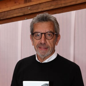 Michel Cymes - Personnalités à la 40ème Foire du Livre de Brive-la-Gaillarde. Le 5 novembre 2022 © Jean-Marc Lhomer / Bestimage