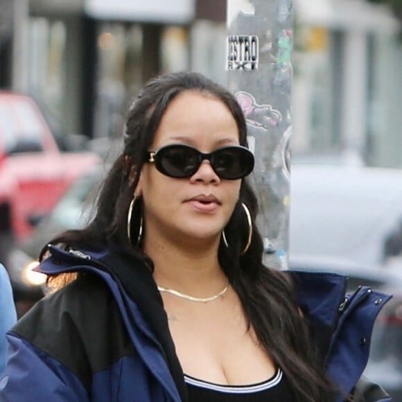 Exclusif - Rihanna, enceinte, et son compagnon ASAP Rocky vont faire du shopping chez "Kitson Kids" à Los Angeles, le 12 avril 2023. 