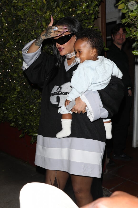 Rihanna (enceinte) et Asap Rocky sont allés dîner en famille avec leur fils au restaurant Giorgio Baldi à Santa Monica le 5 avril 2023. 