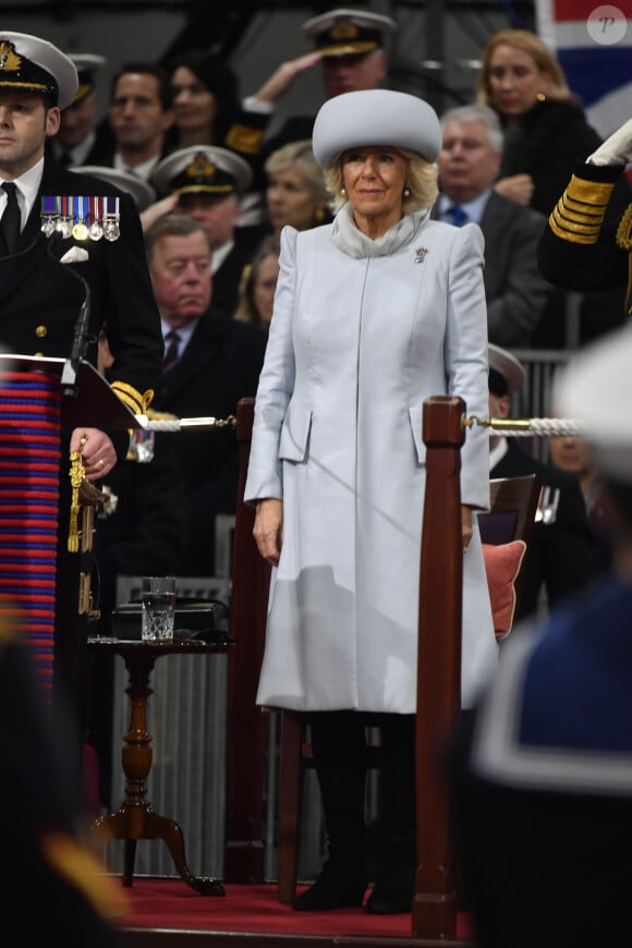 De quoi affronter de manière plus sereine le couronnement 
Camilla Parker Bowles, duchesse de Cornouailles - Cérémonie de mise en service du porte-avions de la Royal Navy, le HMS Prince of Wales, à la base navale de Portsmouth, le 10 décembre 2019. 